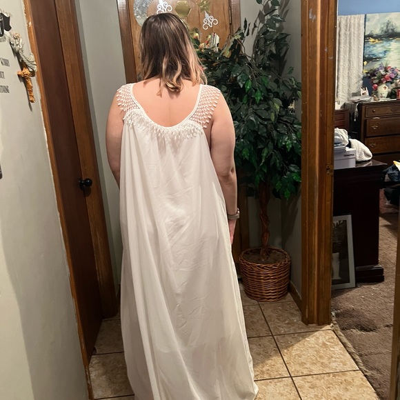 Plus size white gown - Picture 2 of 4